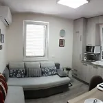 Absolute Blloku 티라나